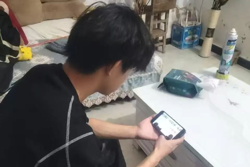 D753